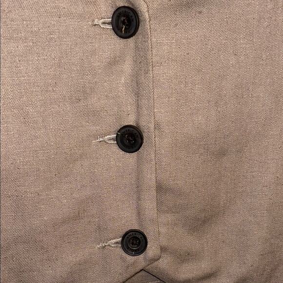 NWT American Eagle Outfitters Women's Tan Sleeveless Button-Up Blouse - Picture 3 of 4